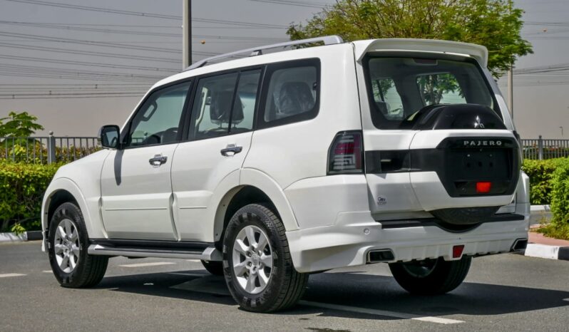 Mitsubishi Pajero 2022