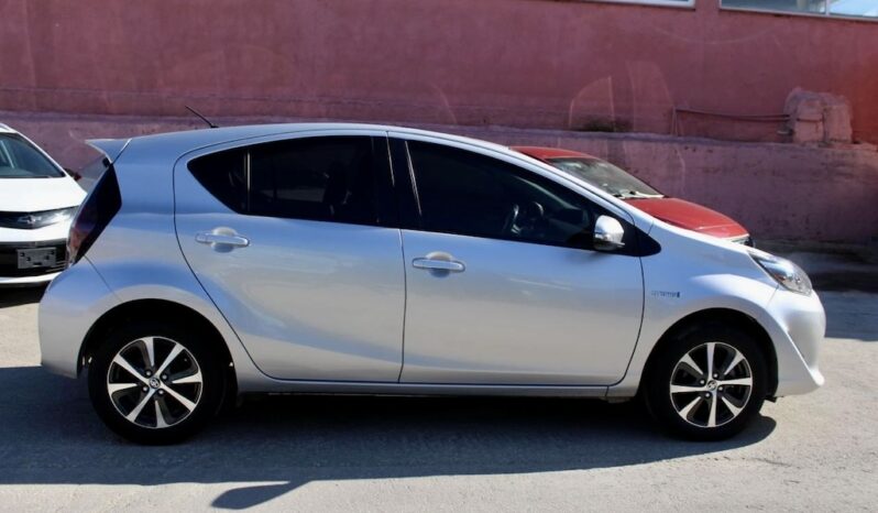 
								Toyota Prius C 2020 full									