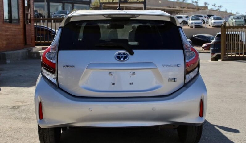 
								Toyota Prius C 2020 full									