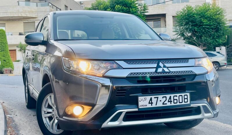 
								Mitsubishi Outlander 2020 full									