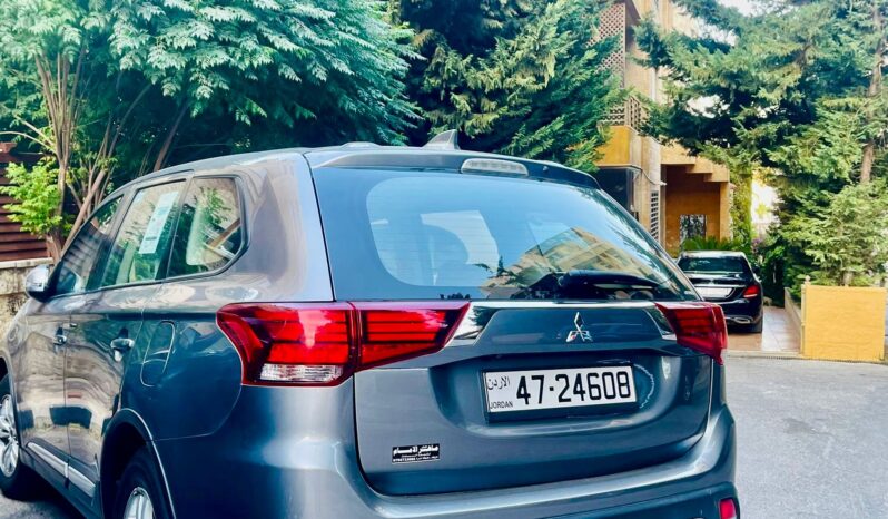 
								Mitsubishi Outlander 2020 full									