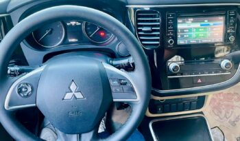 
									Mitsubishi Outlander 2020 full								