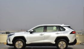 Toyota RAV 4 LE 2024