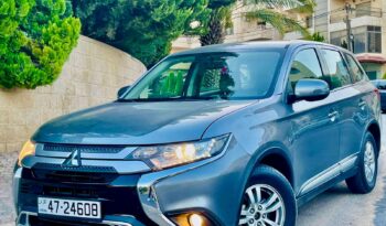 
									Mitsubishi Outlander 2020 full								