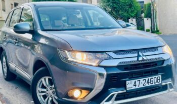 
									Mitsubishi Outlander 2020 full								