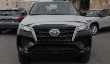 
									Toyota Fortuner 2023 full								