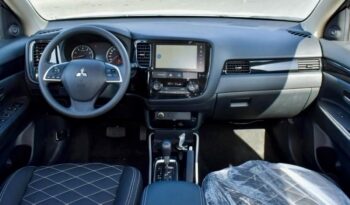 
									Mitsubishi Outlander 2022 full								