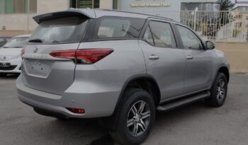 
									Toyota Fortuner 2022 full								