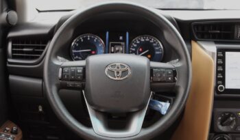 
									Toyota Fortuner 2022 full								