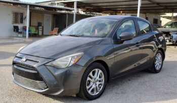 
									Toyota Yaris 2018 full								