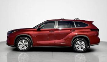 
									Toyota Highlander LE 2022 full								