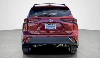 
									Toyota Highlander LE 2022 full								