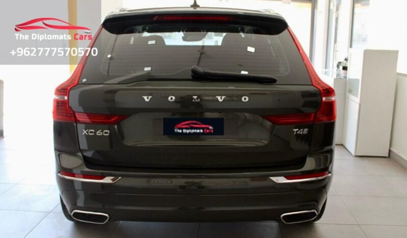 
								Volvo CX60 T4 2020 full									