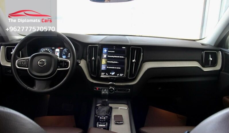 
								Volvo CX60 T4 2020 full									