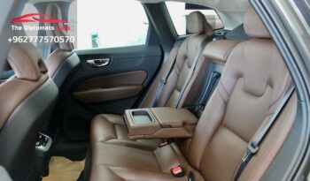 
									Volvo CX60 T4 2020 full								
