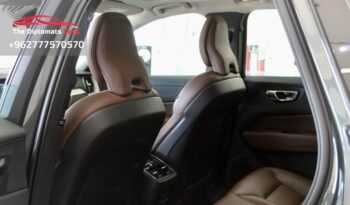 
									Volvo CX60 T4 2020 full								