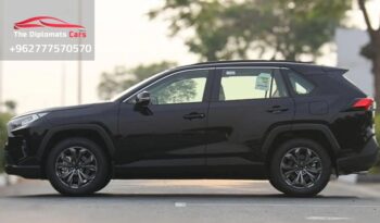 
									Toyota RAV 4 XLE 2023 full								