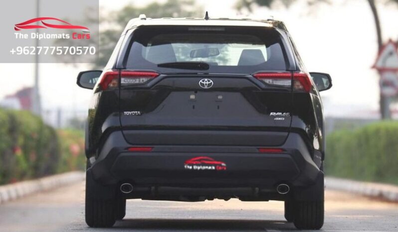 Toyota RAV 4 XLE 2023