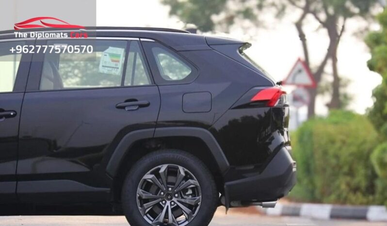 
								Toyota RAV 4 XLE 2023 full									