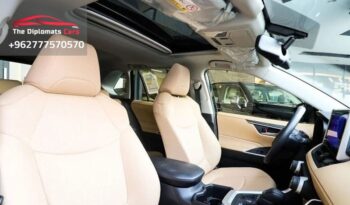 
									Toyota RAV 4 XLE 2023 full								