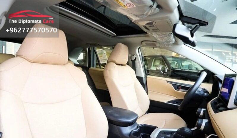 
								Toyota RAV 4 XLE 2023 full									