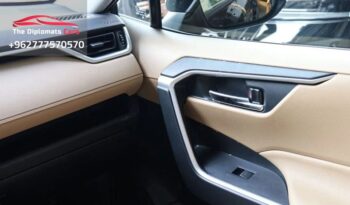 
									Toyota RAV 4 XLE 2023 full								