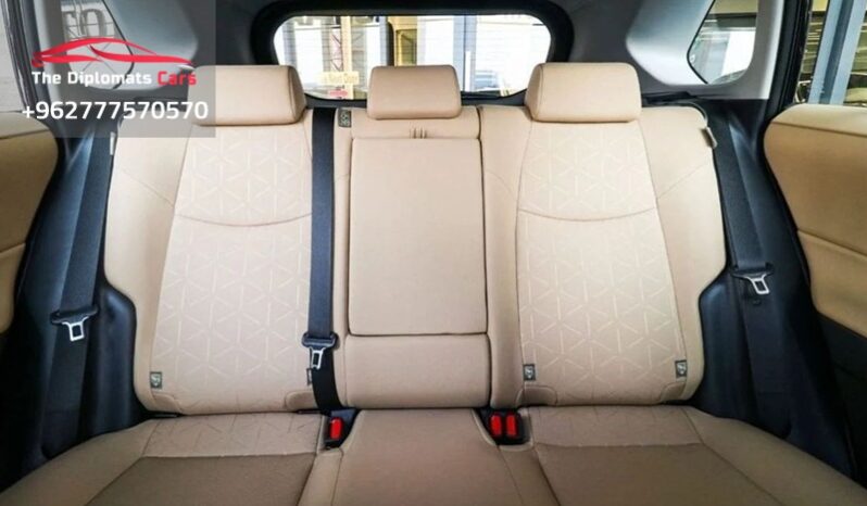 
								Toyota RAV 4 XLE 2023 full									