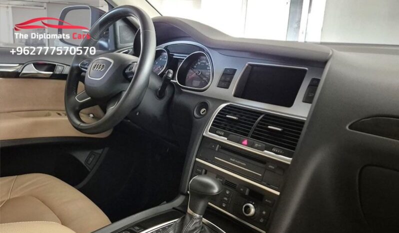 
								Audi Q7 Quattro S-Line 2013 full									