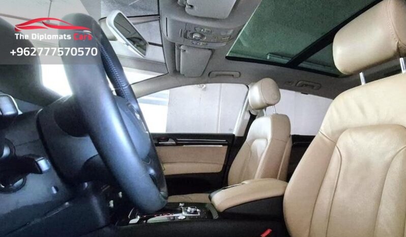
								Audi Q7 Quattro S-Line 2013 full									