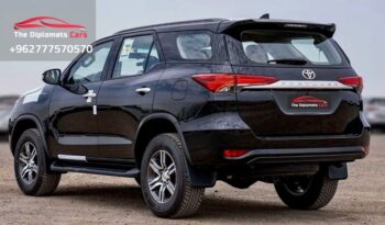 
									Toyota Fortuner 2023 full								