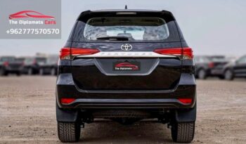
									Toyota Fortuner 2023 full								