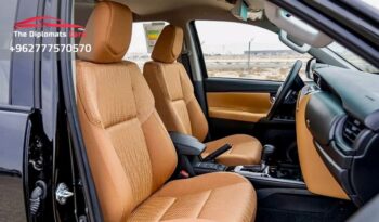 
									Toyota Fortuner 2023 full								