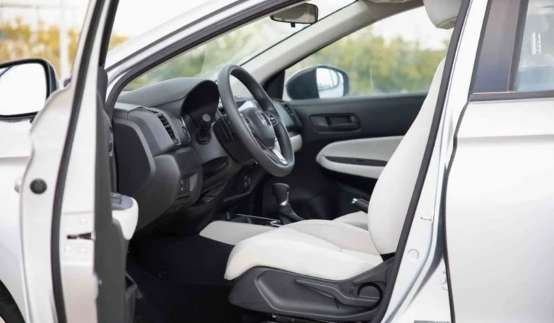 
								Honda City LXS 2024 full									