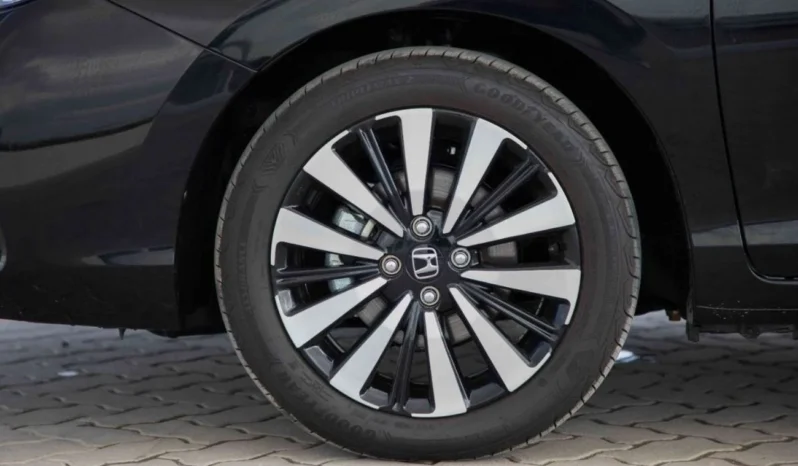 
								Honda City LXS 2024 full									