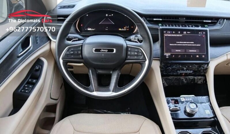 
								Jeep Grand Cherokee Limited. 2021 full									