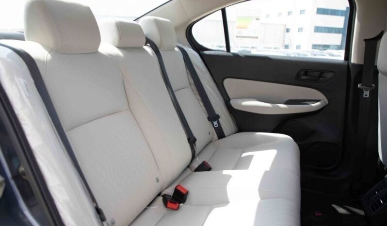 
								Honda City LXS 2024 full									