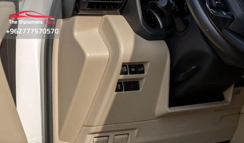 
								Toyota Land Cruiser GXR 2024 full									