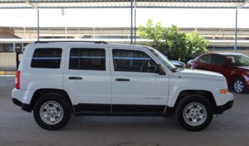 
									Jeep Patriot 2016 full								