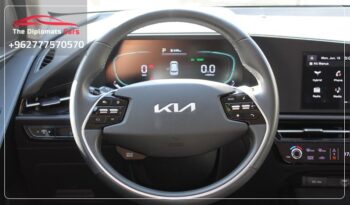 
									Kia Niro 2023 full								