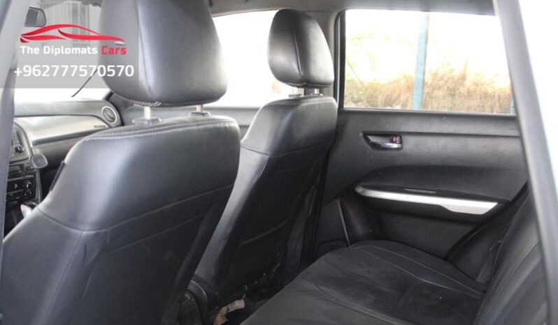 
								Suzuki Vitara 2017 full									