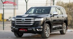 Toyota Land Cruiser VXR 2025