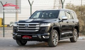 Toyota Land Cruiser VXR 2025