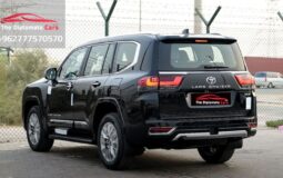 Toyota Land Cruiser VXR 2025