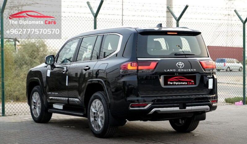Toyota Land Cruiser VXR 2025