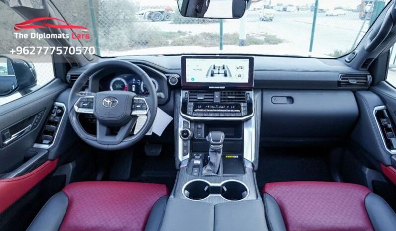 
								Toyota Land Cruiser VXR 2025 full									