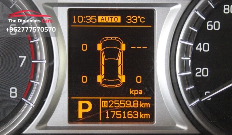 
								Suzuki Vitara 2017 full									