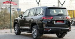 Toyota Land Cruiser VX 2025