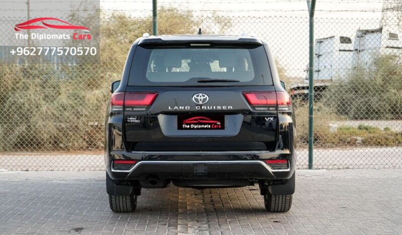
								Toyota Land Cruiser VX 2025 full									