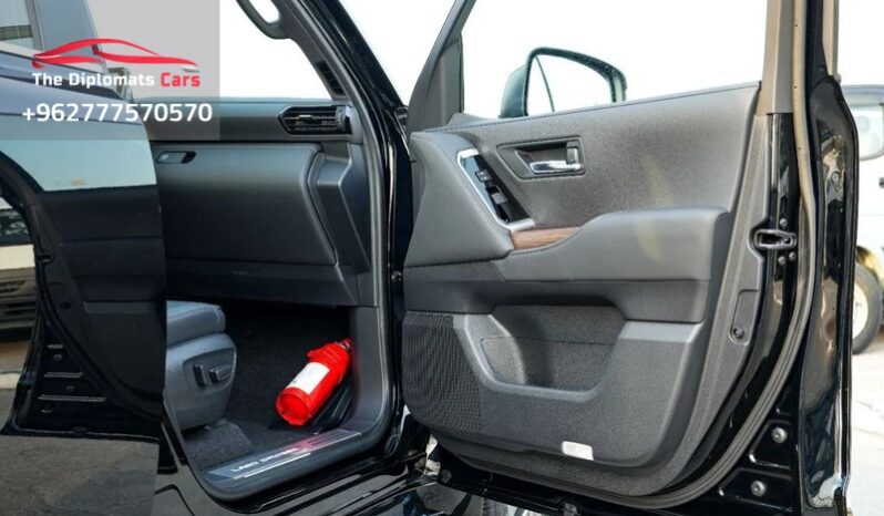 
								Toyota Land Cruiser VX 2025 full									
