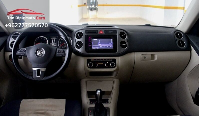 
								Volkswagen Tiguan 2011 full									